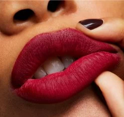 MAC Cosmetics Matte Lippenstift - D For Danger -Mode-Cosmetica Winkel 1200x1125 2