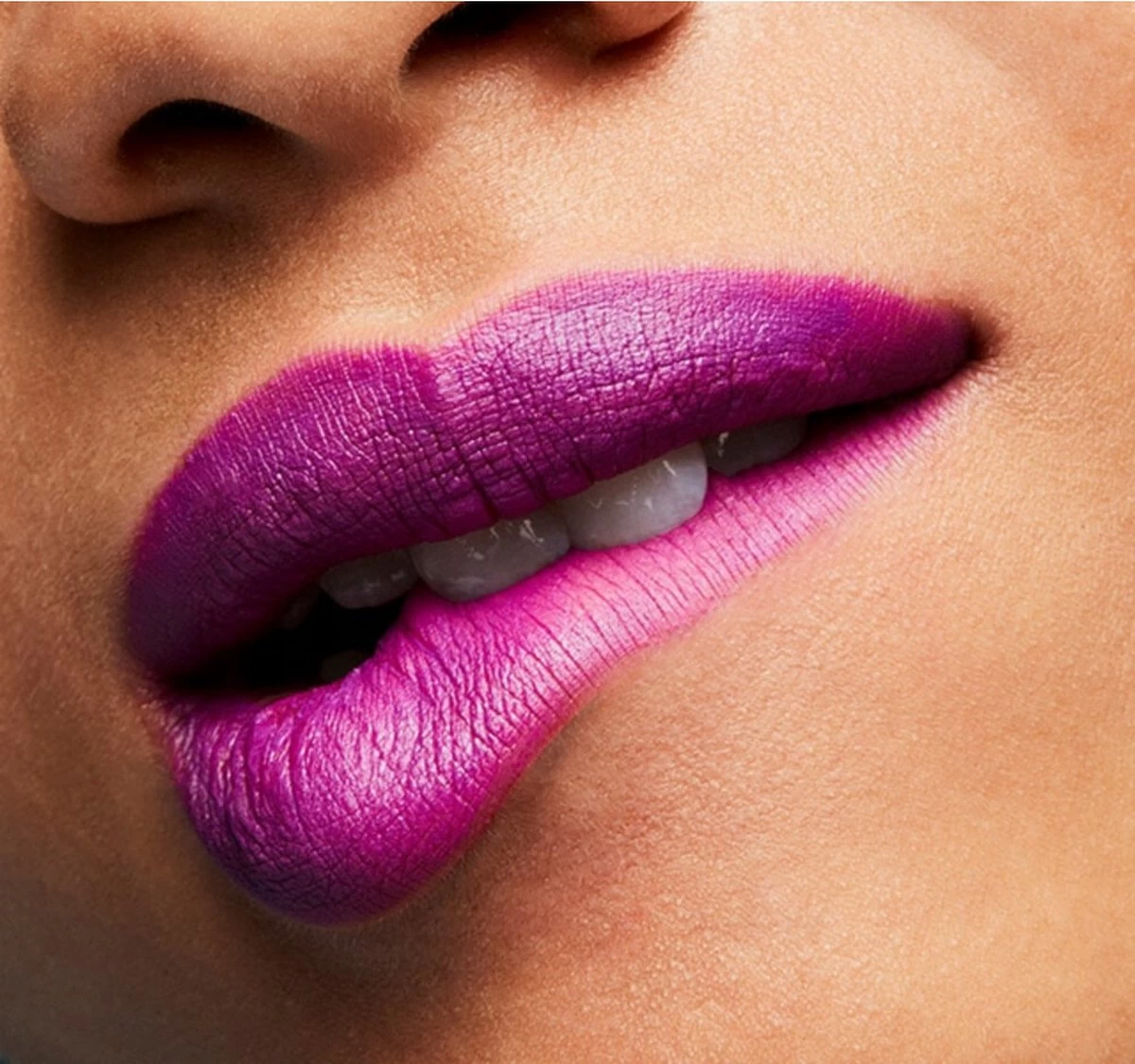 MAC Cosmetics Matte Lipstick Heroine 3 Gr 2 MAC Cosmetics Matte Lipstick Heroine 3 Gr - Afbeelding 2