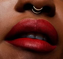 MAC RETRO MATTE LIQUID LIPSTICK - FEELS SO GRAND -Mode-Cosmetica Winkel 1200x1125 8