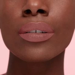 L'Oréal Paris Les Macarons Langhoudende Matte Lipstick - 822 Mon Caramel – Nude – 6,7 Ml -Mode-Cosmetica Winkel 1200x1200 476