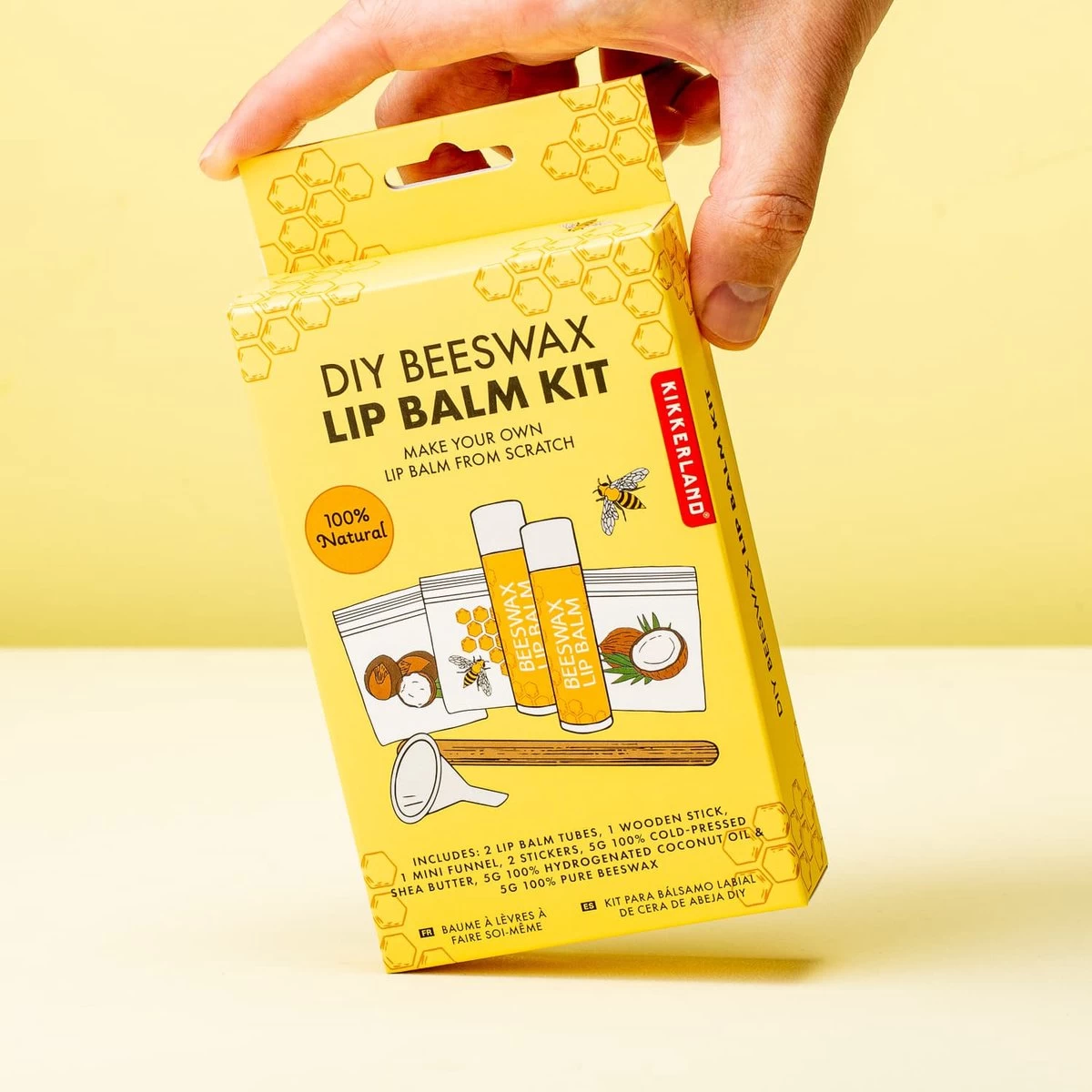 Kikkerland DIY Bijenwas Lip Balsem Kit - Maak Je Eigen Lippenbalsem - 100% Natuurlijk - Voor Twee Balsem Sticks 5 Kikkerland DIY Bijenwas Lip Balsem Kit - Maak Je Eigen Lippenbalsem - 100% Natuurlijk - Voor Twee Balsem Sticks - Afbeelding 5