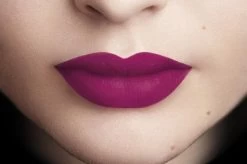 L'Oréal Paris Rouge Signature Lippenstift - 104 I Rebel - Paars - Matte Vloeibare Lipstick 14 L'Oréal Paris Rouge Signature Lippenstift - 104 I Rebel - Paars - Matte Vloeibare Lipstick -Mode-Cosmetica Winkel 1200x799 2