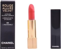 Lippenstift Rouge Allure Velvet Chanel -Mode-Cosmetica Winkel 1200x968 1