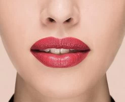 L'Oréal Paris X Isabel Marant Lippenstift - Limited Edition - 05 Pigalle Western - Rood 15 L'Oréal Paris X Isabel Marant Lippenstift - Limited Edition - 05 Pigalle Western - Rood -Mode-Cosmetica Winkel 1200x979