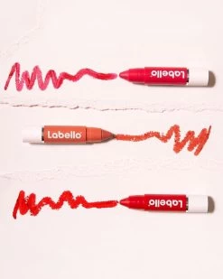 Labello Crayon Lipstick Hot Pink -Mode-Cosmetica Winkel 960x1200 14