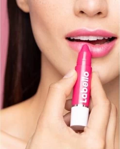 Labello Crayon Lipstick Hot Pink -Mode-Cosmetica Winkel 962x1200